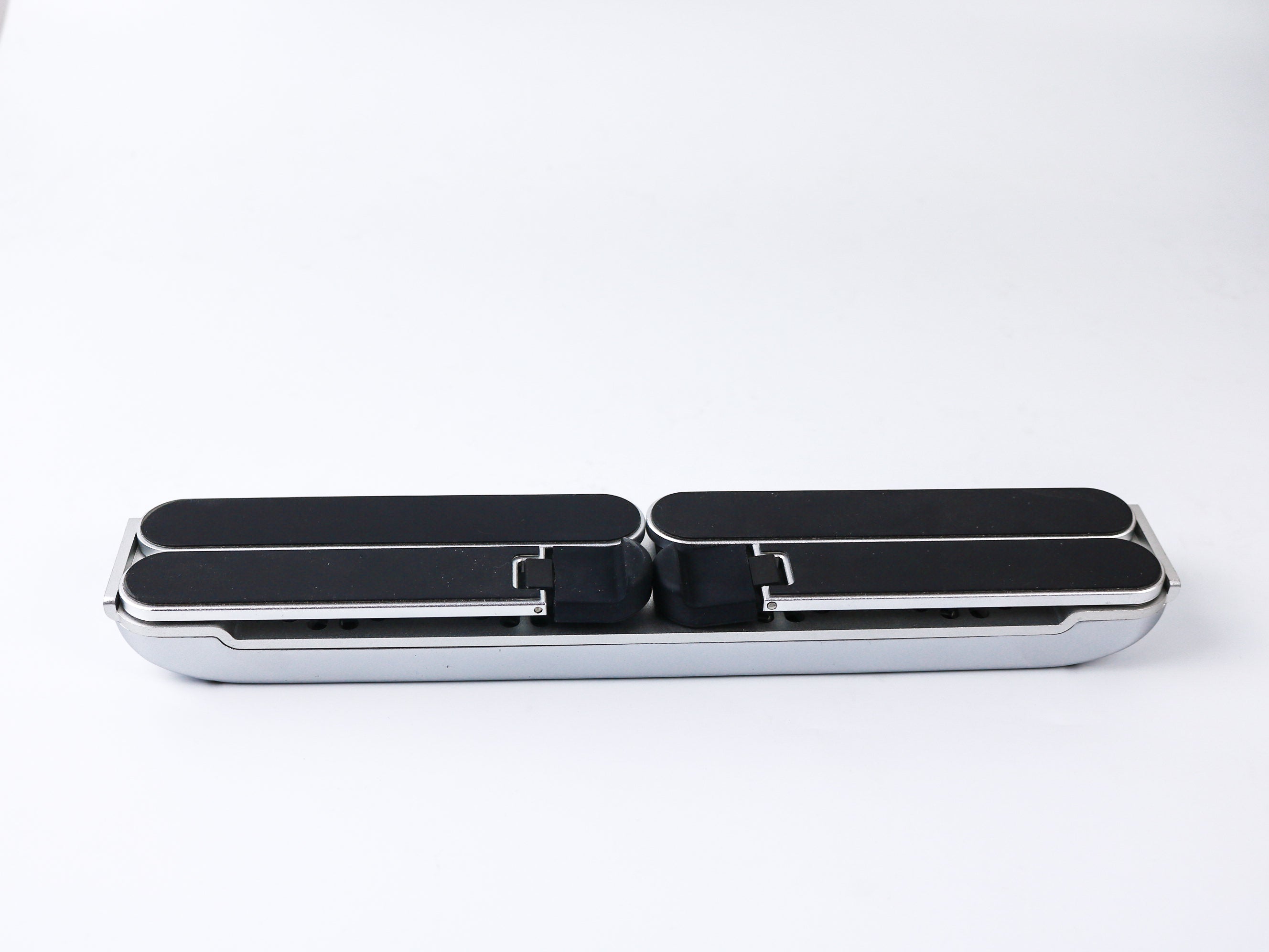 E17 laptop stand